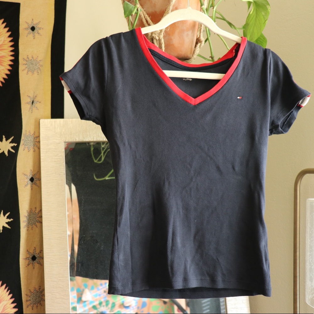 Woman’s Tommy Hilfiger T-shirt